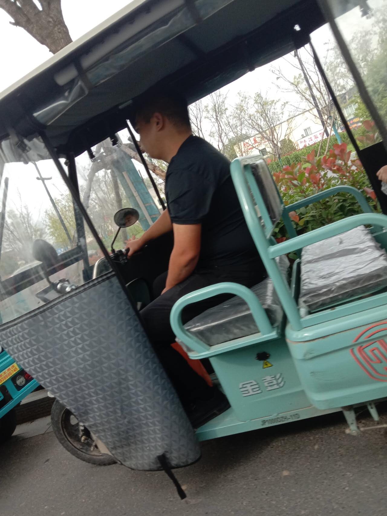 开封的三轮拉客又泛滥成灾了