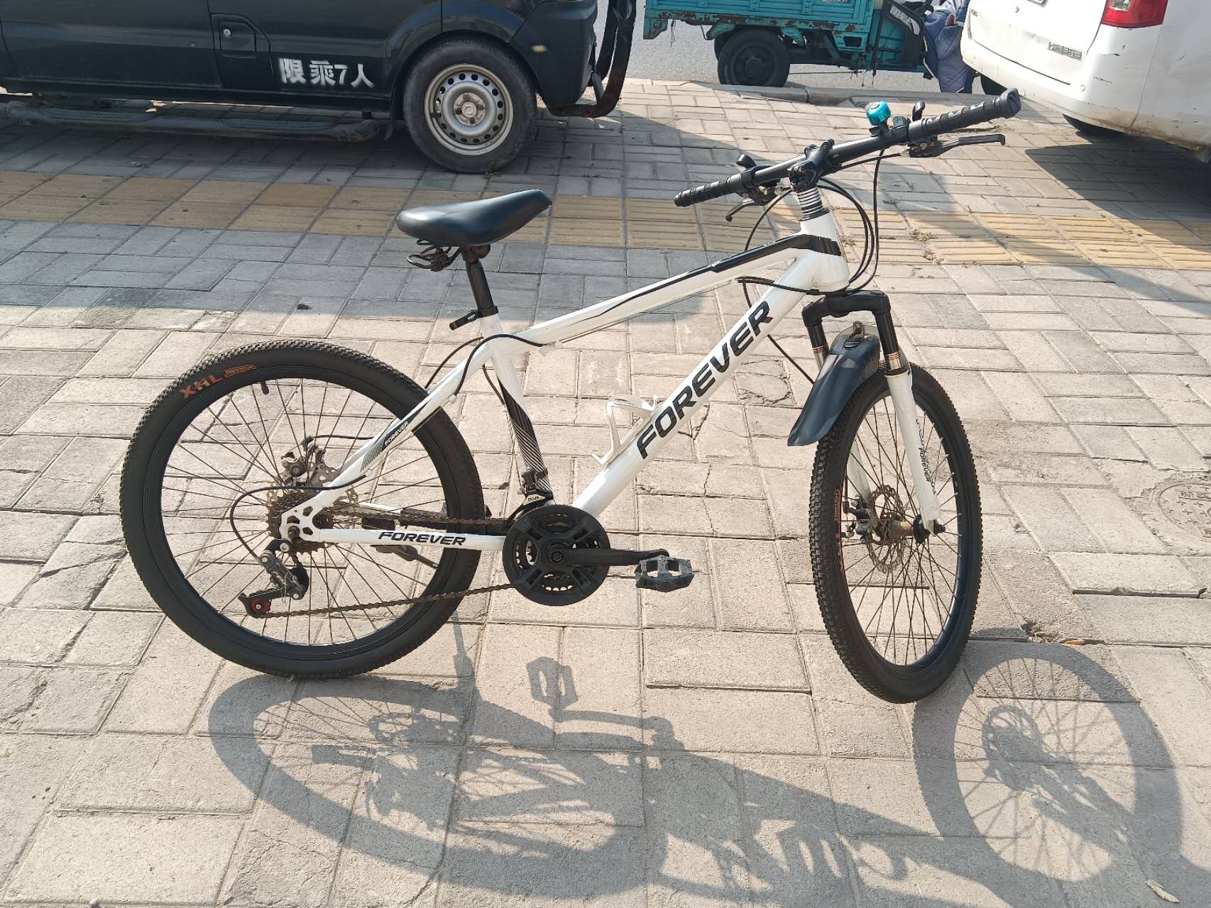 出一辆山地车